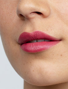 ANTIPODES MOISTURE-BOOST LIPSTICK 4G REMARKABLY RED
